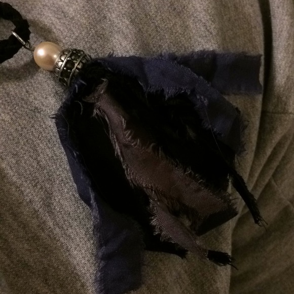 Hand-crafted Necklace - Picture 2 of 4